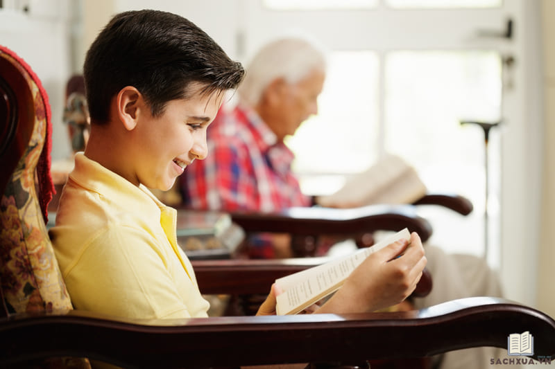 Tìm kiếm cuốn sách ưng ý trên nhiều trang khác nhau