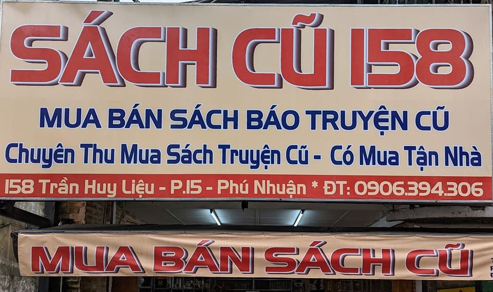 2. Đường sách cũ Trần Huy Liệu