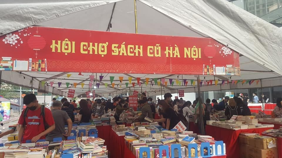 5. Hội Chợ Sách Cũ Hà Nội