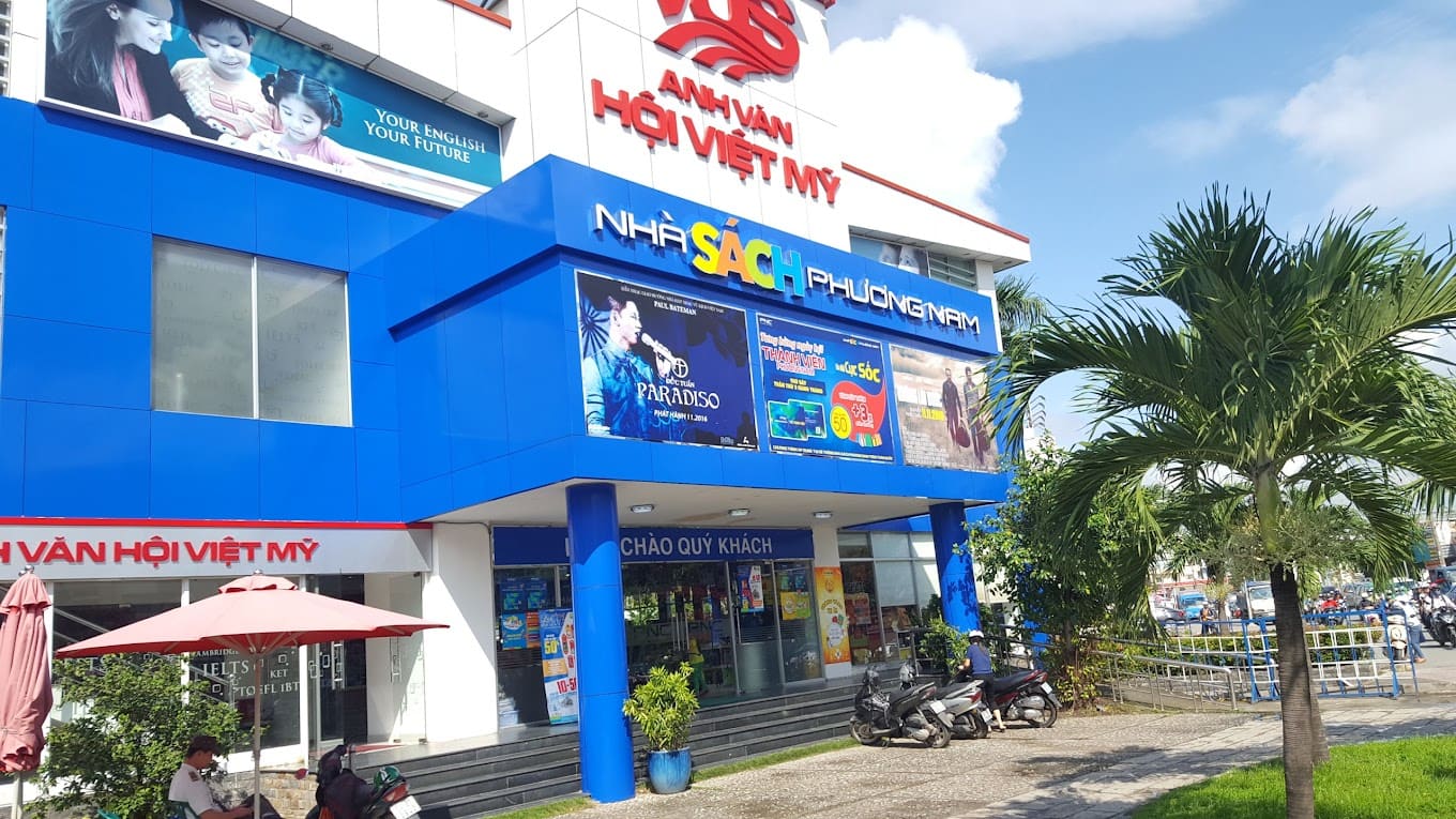 2. Nhà Sách Phương Nam