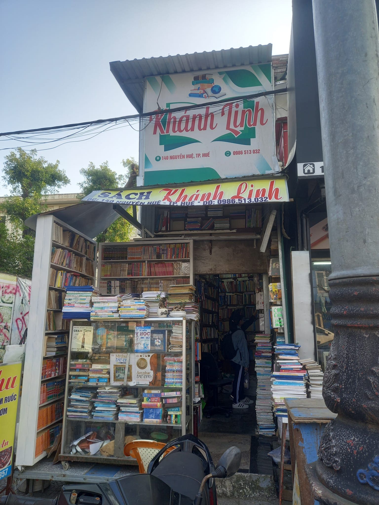 2. Sách Cũ Khánh Linh