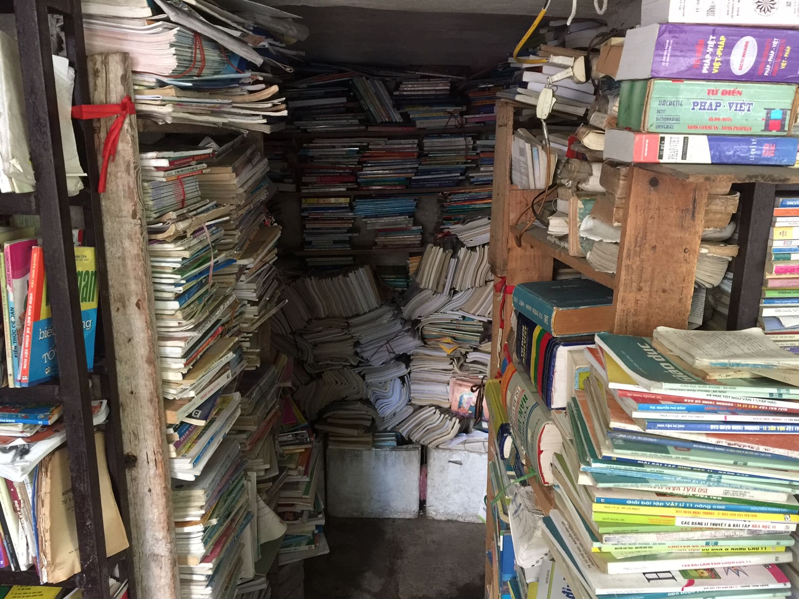 5. Hiệu sách Hải An