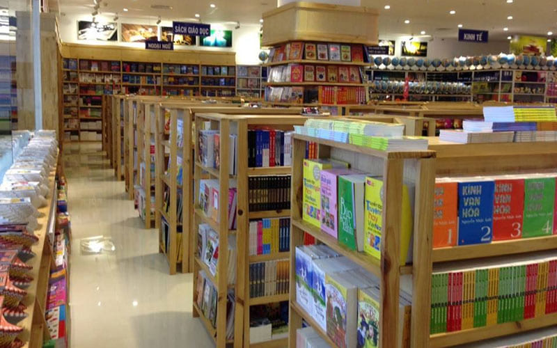 4. Nhà sách Nguyễn Trãi