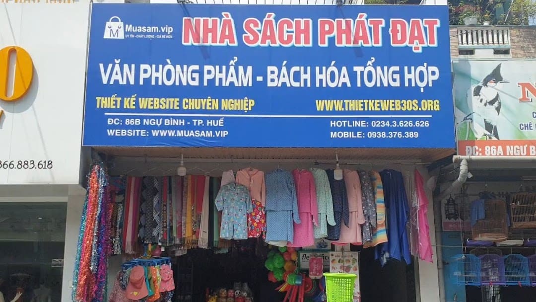 1. Nhà Sách Phát Đạt