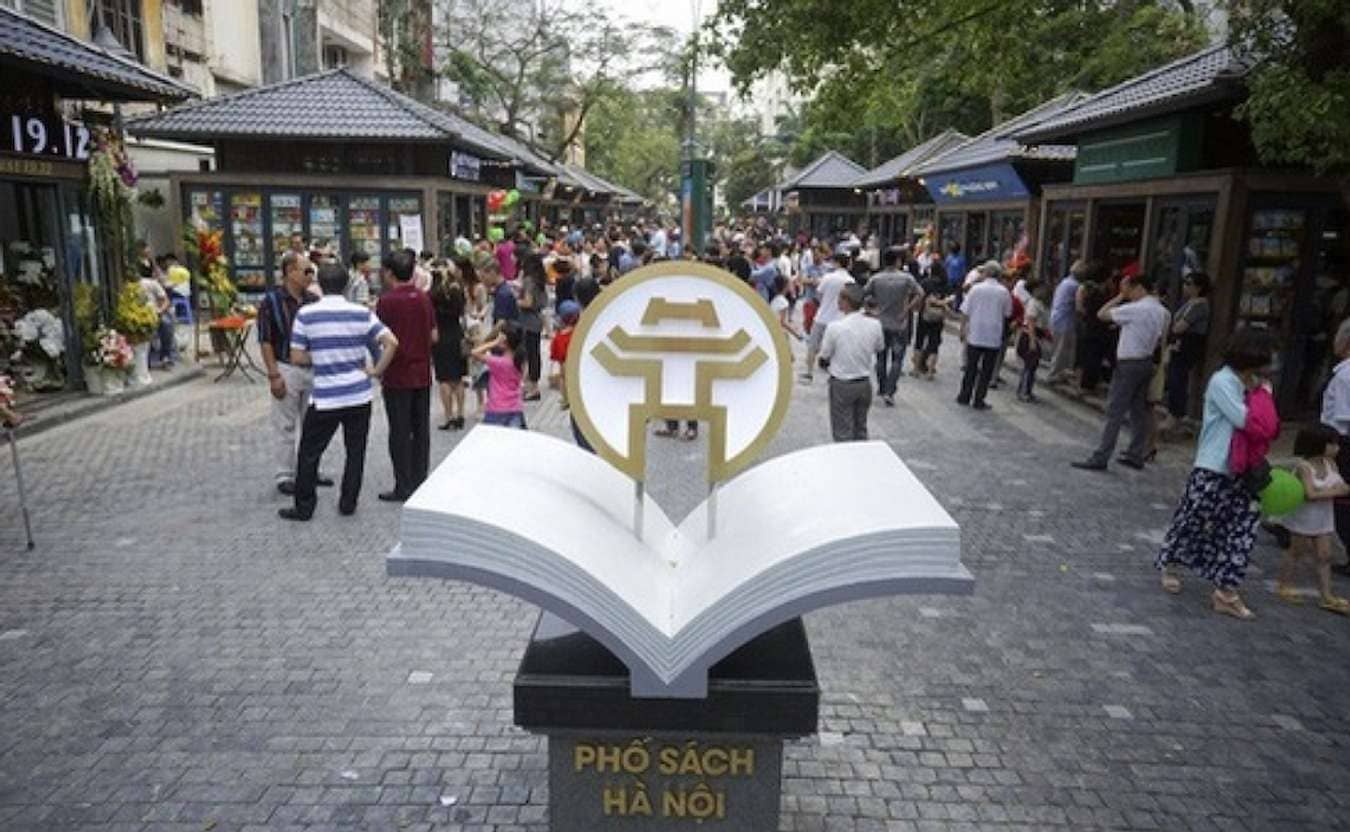 3. Phố sách cũ 19/12 Hà Nội