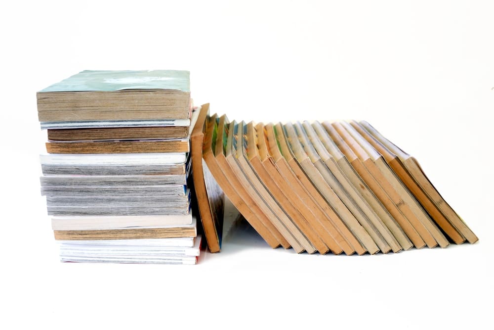 Lợi Ích Khi Mua Bán Truyện Tranh Cũ Tại Sách Xưa