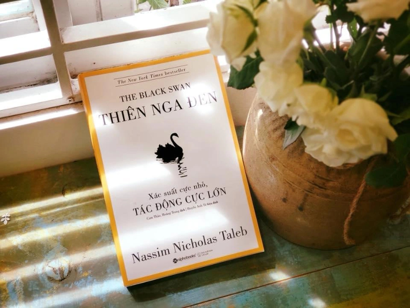 Sách Thiên Nga Đen là tác phẩm được viết bởi Nassim Nicholas Taleb 