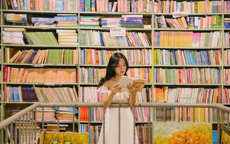 Sách Xưa - Nơi có hàng trăm, hàng ngàn đầu sách quý đa dạng, giá rẻ