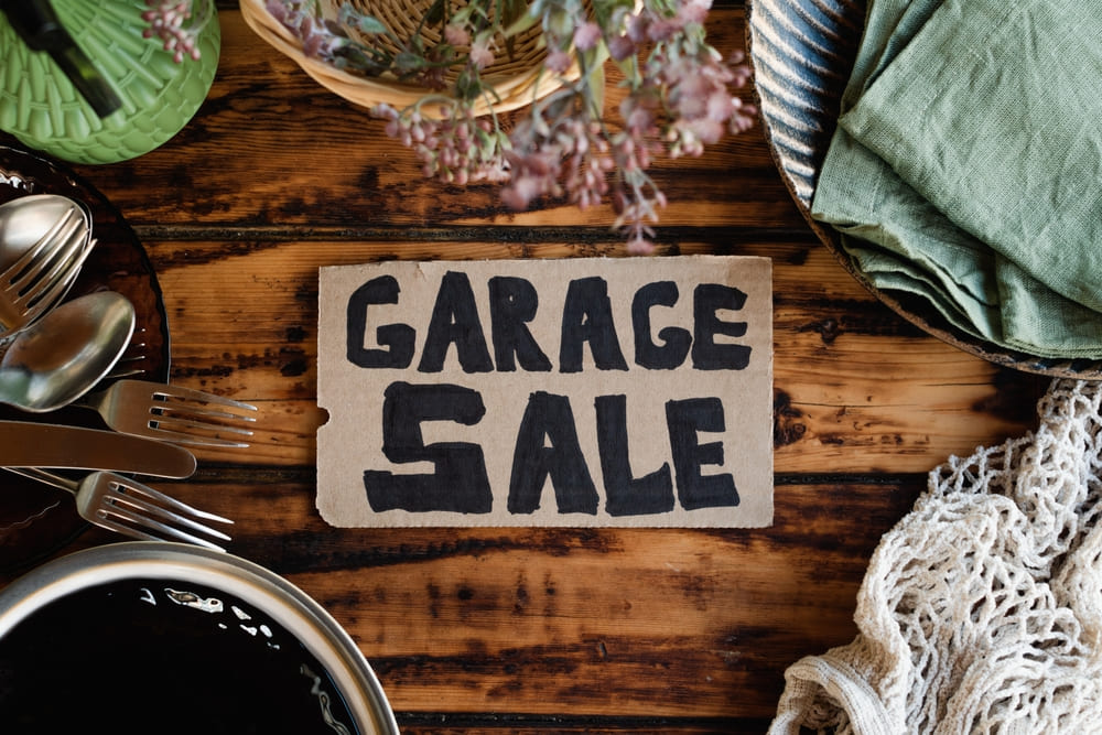 9. Bán đồ secondhand - Khởi nghiệp tiết kiệm với vốn 2 triệu