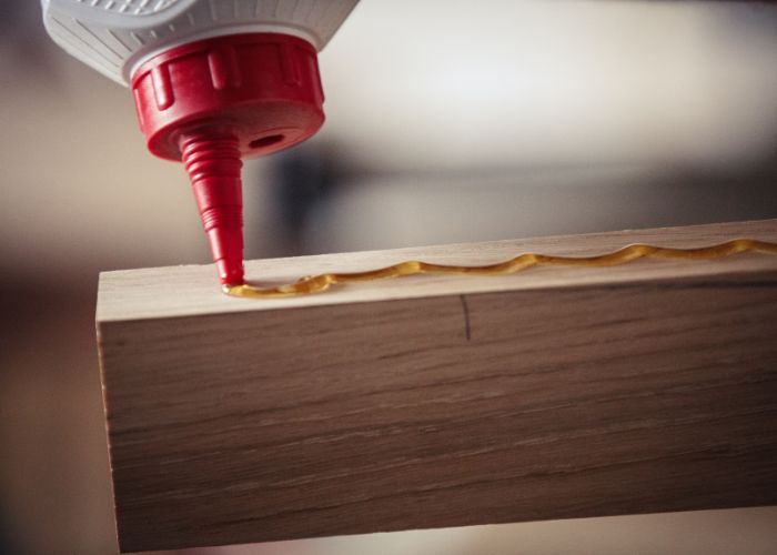 cach-phuc-hoi-trang-sach-bi-roi-va-gay-sach-bi-hu